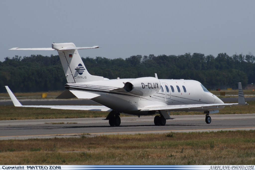 Photo Cirrus Airlines Learjet 40