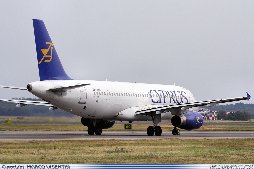 Photo Cyprus Airways Airbus A320-231