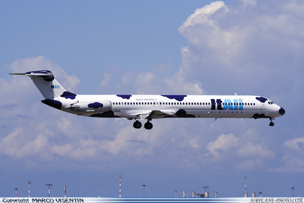 Photo Itali Airlines McDonnell Douglas MD-82 (DC-9-82)