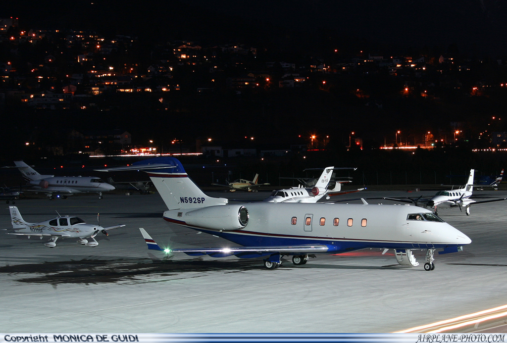 Photo Untitled Bombardier BD-100-1A10 Challenger 300