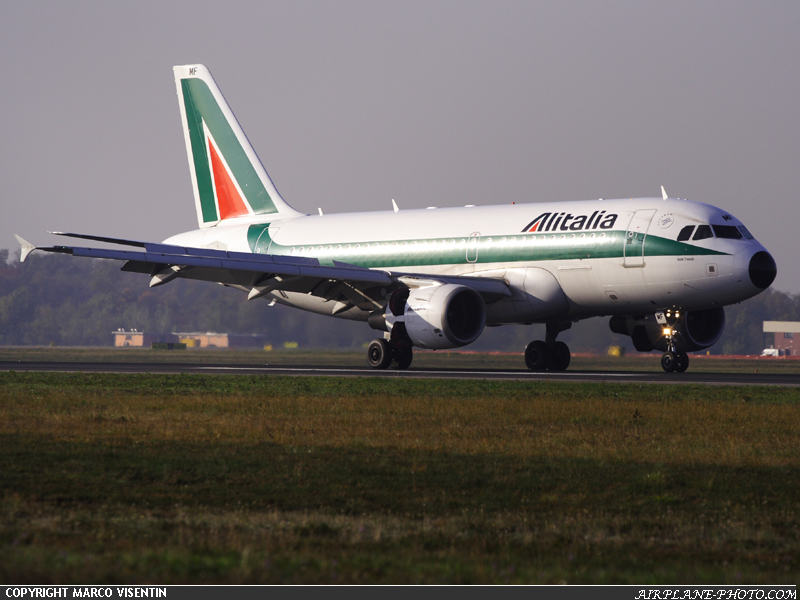 Photo Alitalia Airbus A319-112