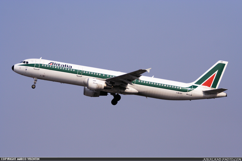 Photo Alitalia Airbus A321-112