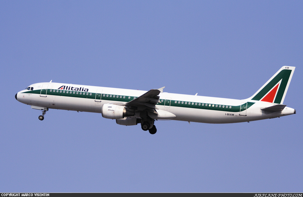 Photo Alitalia Airbus A321-112