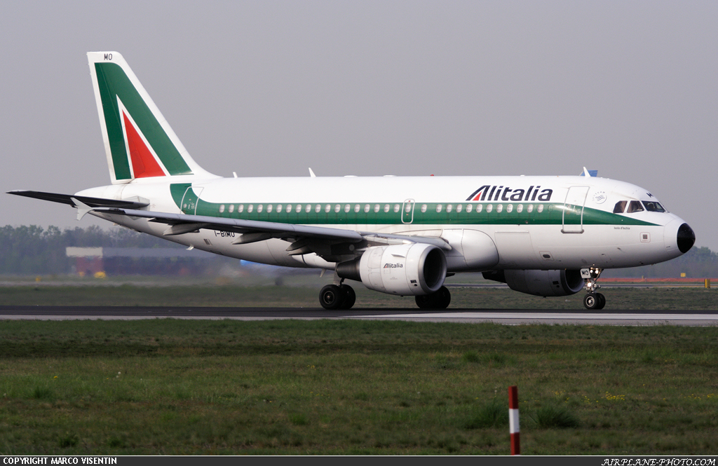 Photo Alitalia Airbus A321-112