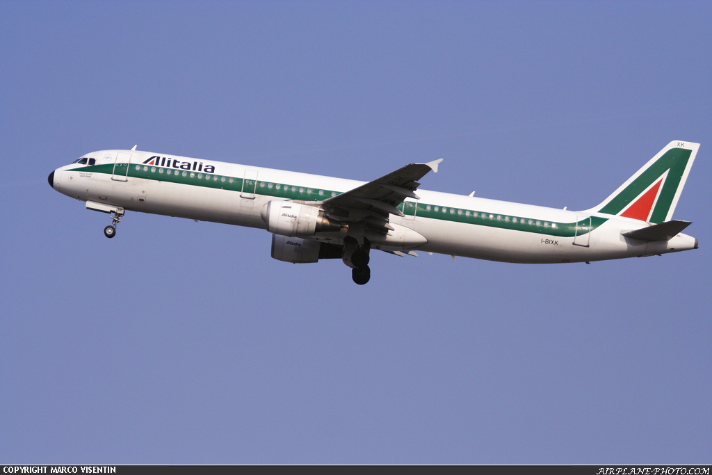 Photo Alitalia Airbus A321-112