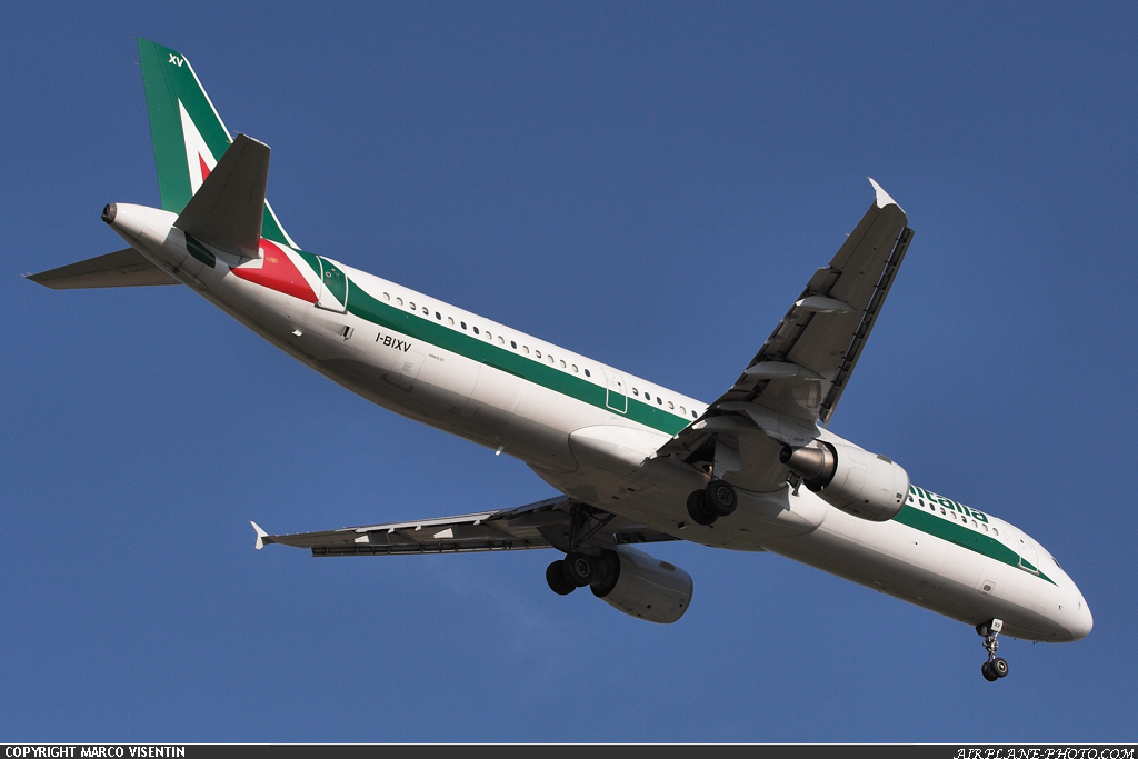 Photo Alitalia Airbus A321-112