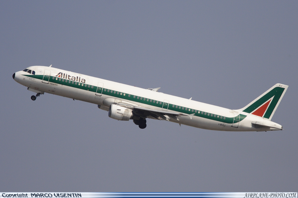 Photo Alitalia Airbus A321-112