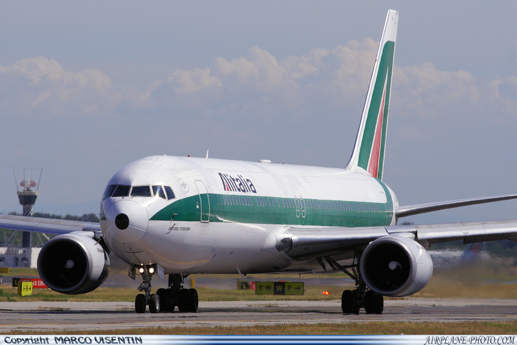 Photo Alitalia Boeing 767-33A/ER