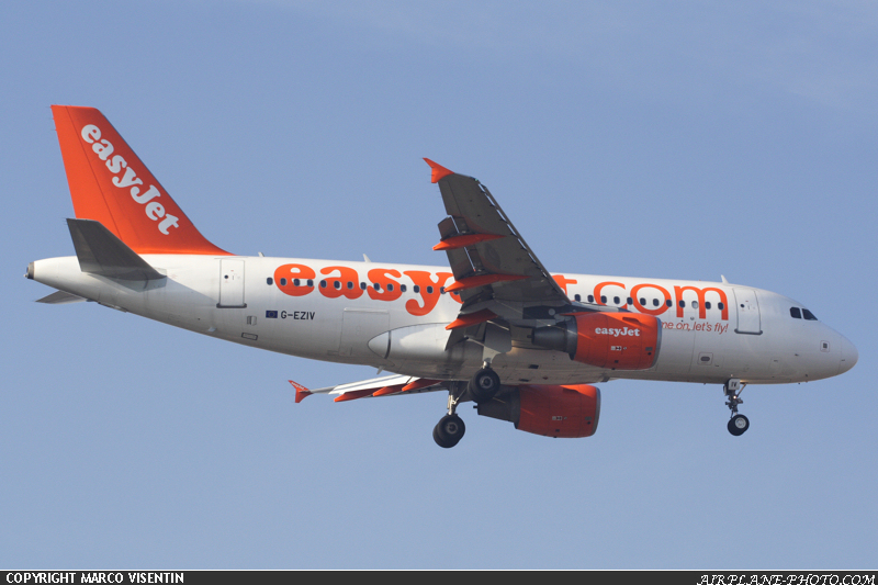 Photo EasyJet Airline Airbus A319-111