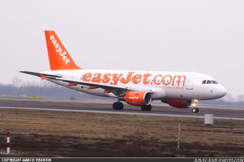 Photo EasyJet Airline Airbus A319-111