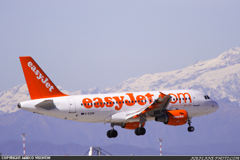 Photo EasyJet Airline Airbus A319-111