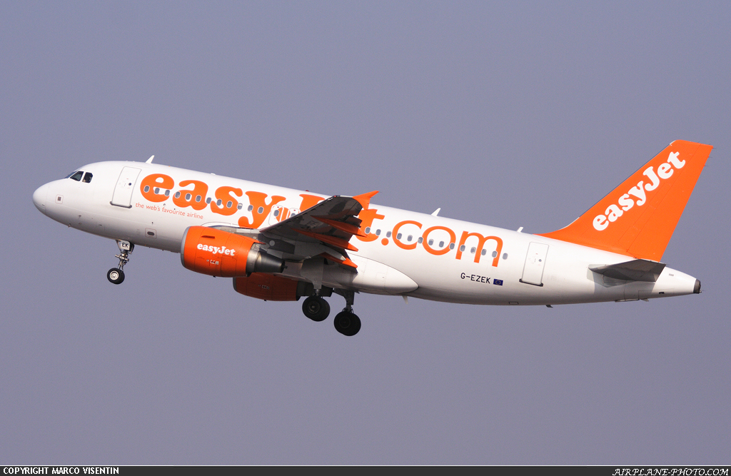 Photo EasyJet Airline Airbus A319-111