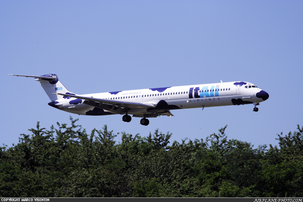 Photo Itali Airlines McDonnell Douglas MD-82 (DC-9-82)