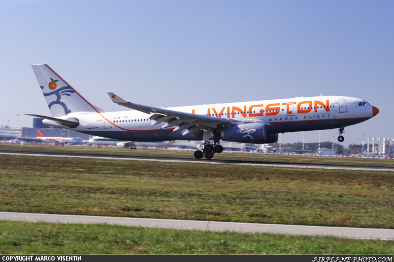 Photo Livingston Airbus A330-200