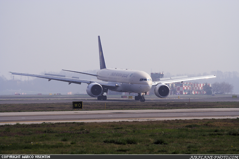 Photo Saudi Arabian Airlines Boeing 777-268/ER