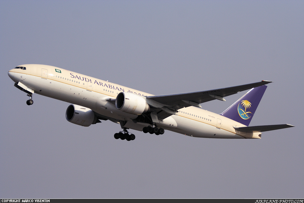 Photo Saudi Arabian Airlines Boeing 777-268/ER