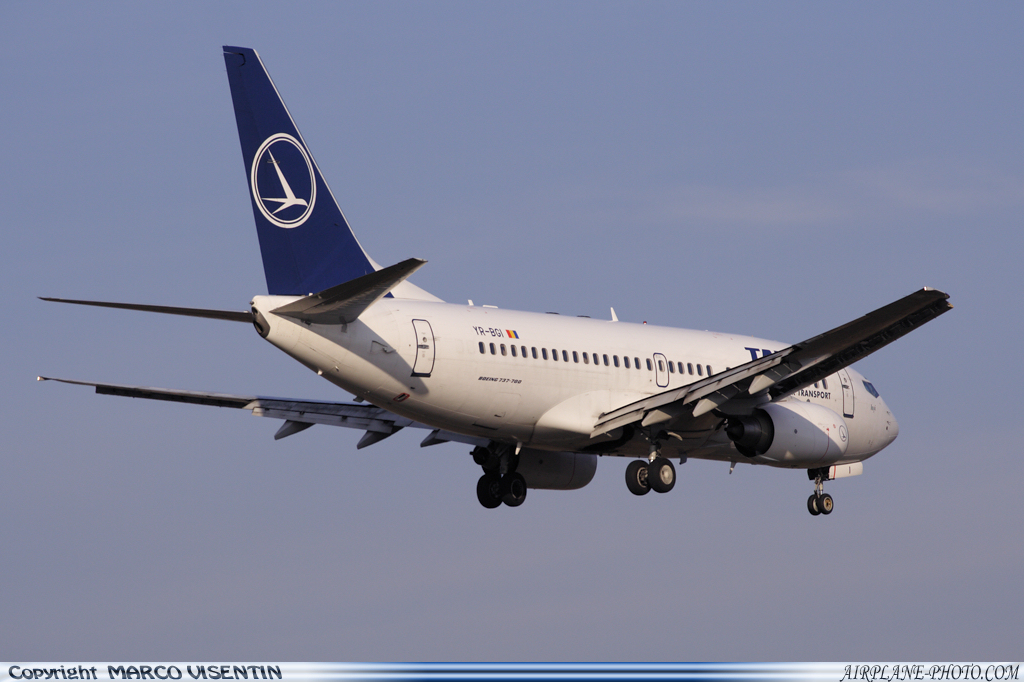 Photo Tarom Boeing 737-78J