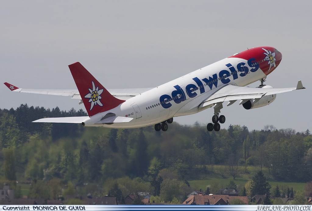 Photo Edelweiss Air Airbus A330-243